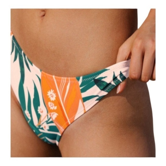 CUPSHE Bright Leafy Print Bikini Bottom - Picture 2 of 4